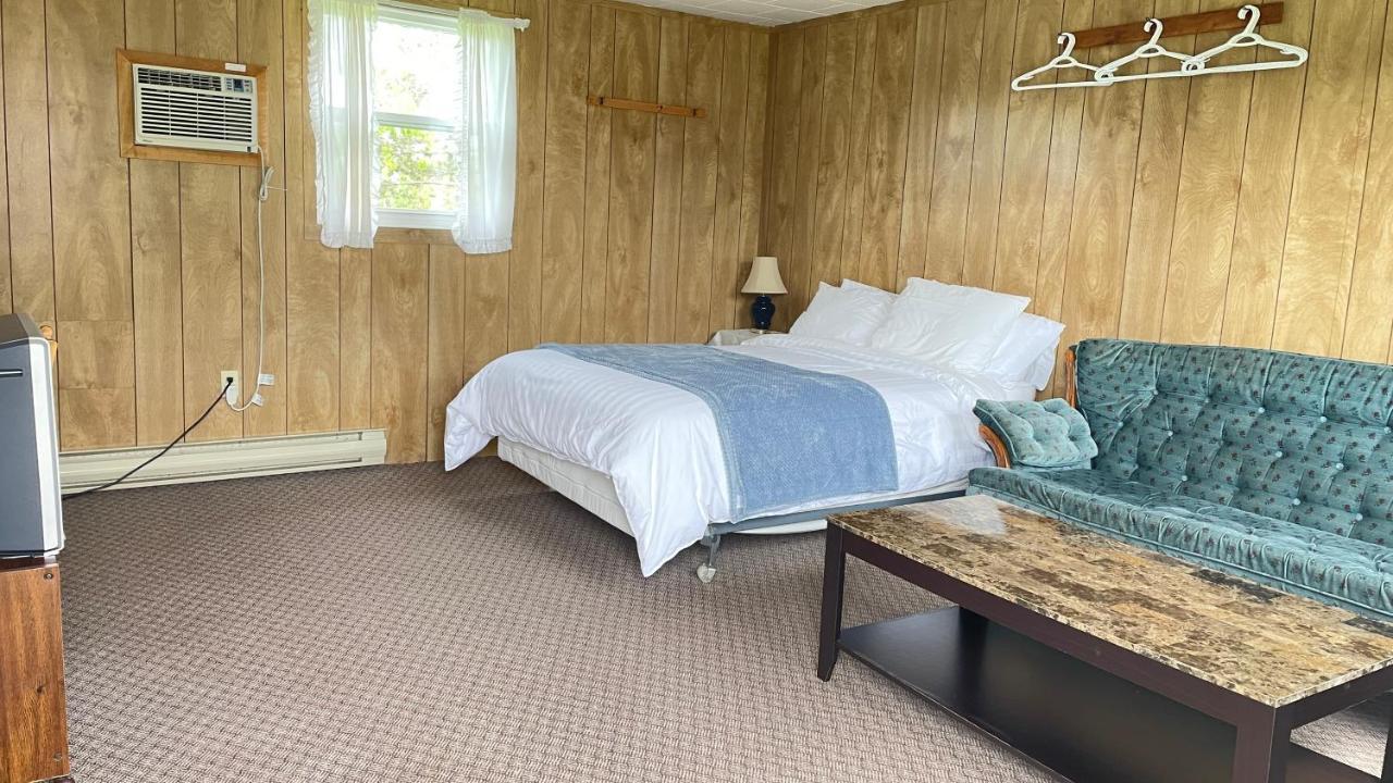 Rachel'S Motel And Cottages Surrey Exterior photo